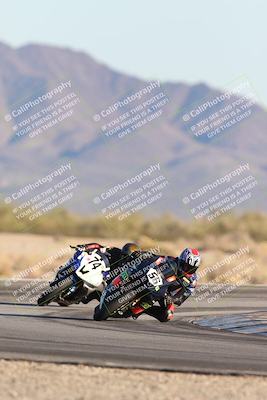 media/Dec-07-2025-CVMA (Sun) [[3e7d2de5dc]]/Race 16-Formula Middleweight/